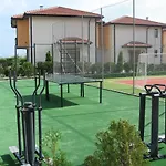 Апартаменты Apartcomplex Chateau