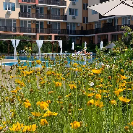 Apartcomplex Chateau Lägenhet *