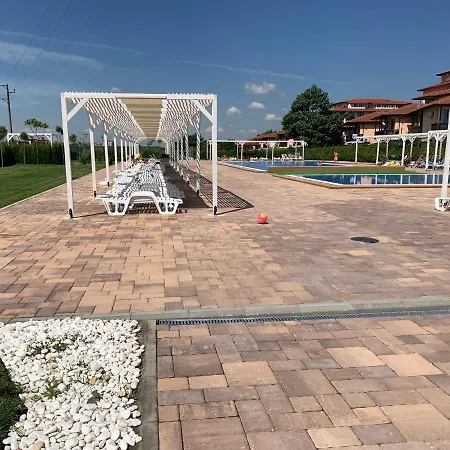 Apartcomplex Chateau Lägenhet *