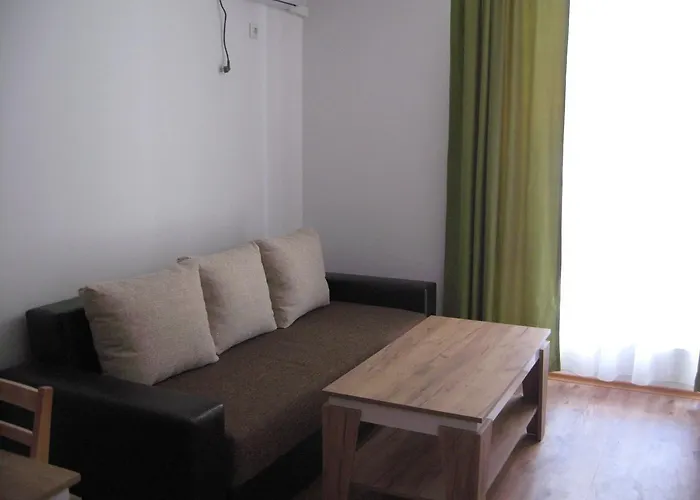 Apartcomplex Chateau * アヘロイ