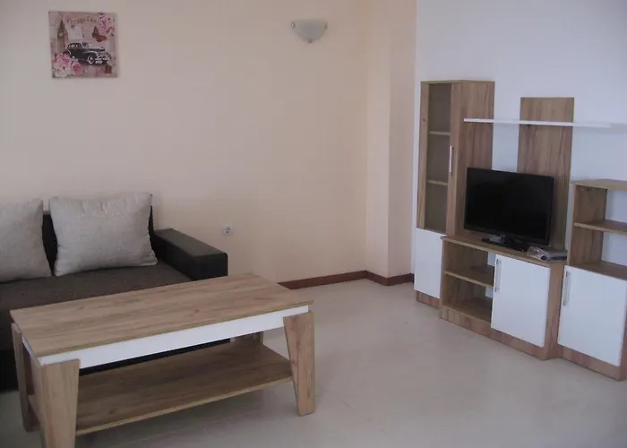 Apartcomplex Chateau アパート